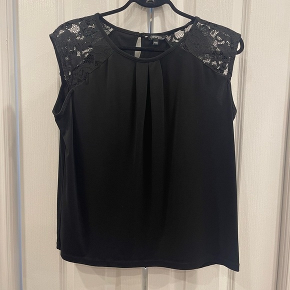 George Women’s Top with Lace Cap Sleeves. Like New - Picture 1 of 5
